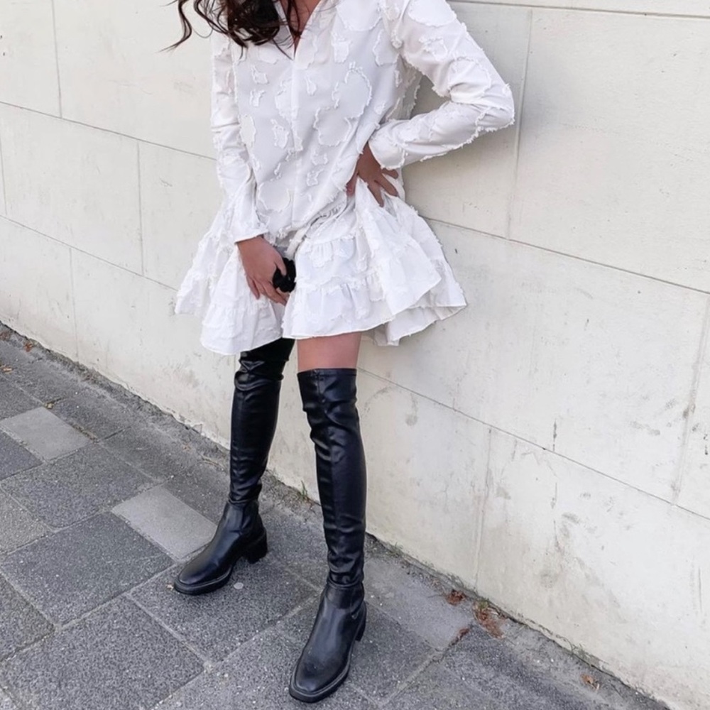 Zara blogger's favorite low heeled stretch tall boots